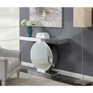 Take breaths away with the striking design of this modern console table. Perfect for the stylish host