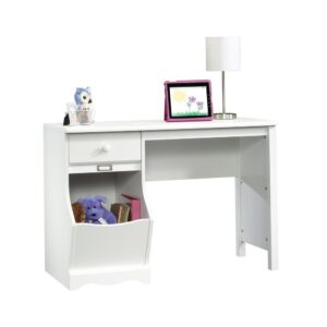 Create a versatile work space that'll inspire and motivate your child with this desk from the Pogo collection. Its spacious top surface provides your child with ample amount of room to work on their homework or draw in a coloring book while still having space for items like an accent lamp