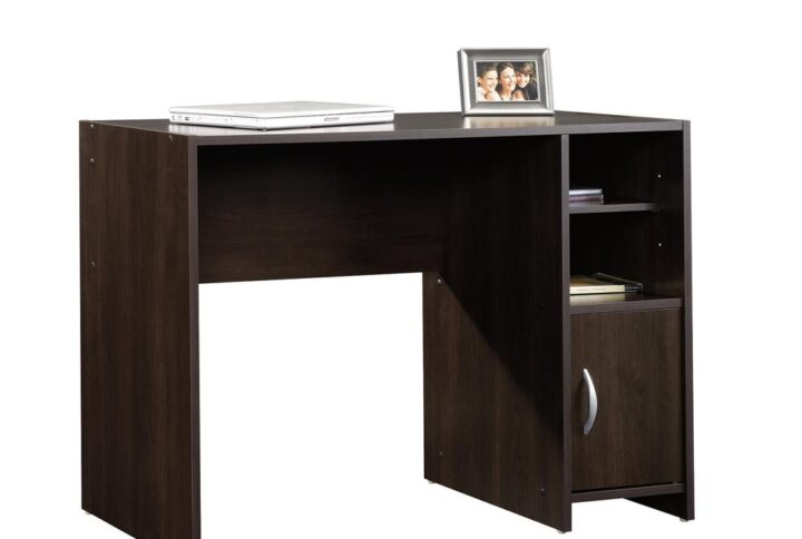 Spacious work space. Adjustable shelf. Adjustable shelf.