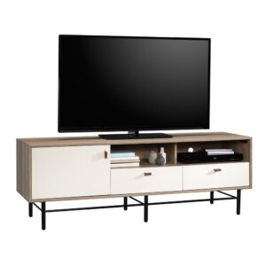 Classy and chic – what more could you want? Give your living room the update it deserves when you add the stunning style and modern design of this credenza from the Anda Norr collection. It accommodates up to a 60" TV