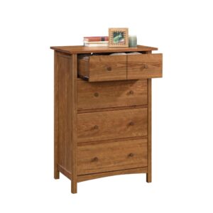 Are you in need of a little extra storage space in your bedroom but unwilling to sacrifice on style? We have what you're looking for! This 4-drawer chest from the Union Plain® collection adds country style to any room. This chest of drawers features four drawers that open and close on smooth metal runners and safety stops for easy access storage of an arrangement of items like stacks of blue jeans