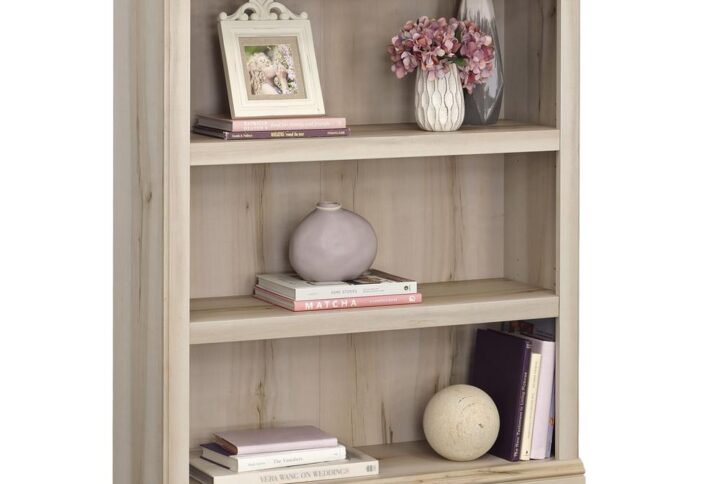 The 3-shelf bookcase from the Sauder Select collection can easily be used in your living room