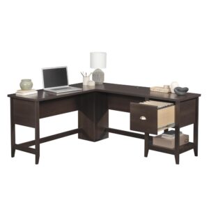 The L-shaped desk from the Summit Station collection