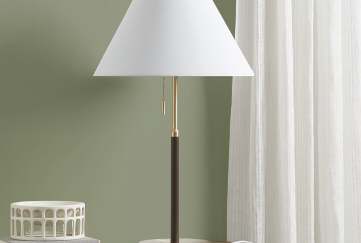 Two Tone Pull-chain Table Lamp