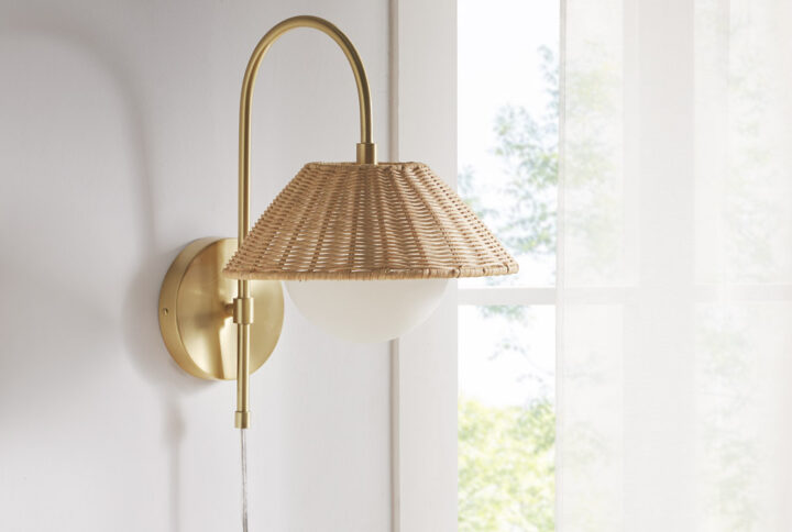 Rattan Weave Shade Wall Sconce