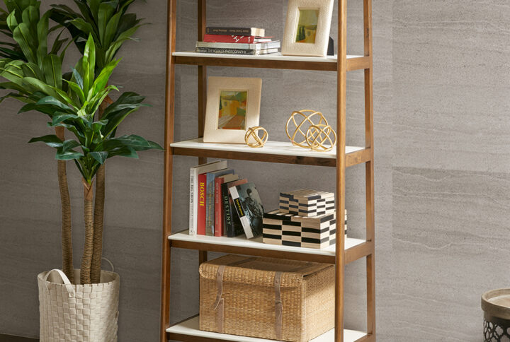 Shelf / Bookcase