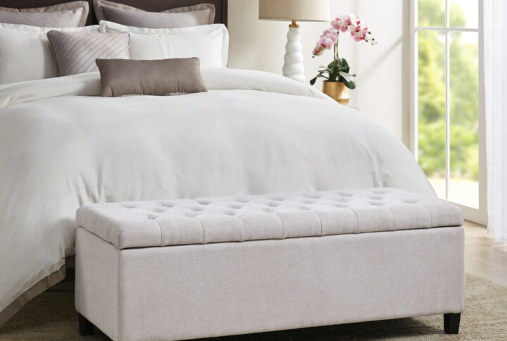 Tufted Top Soft Close Storage Bench