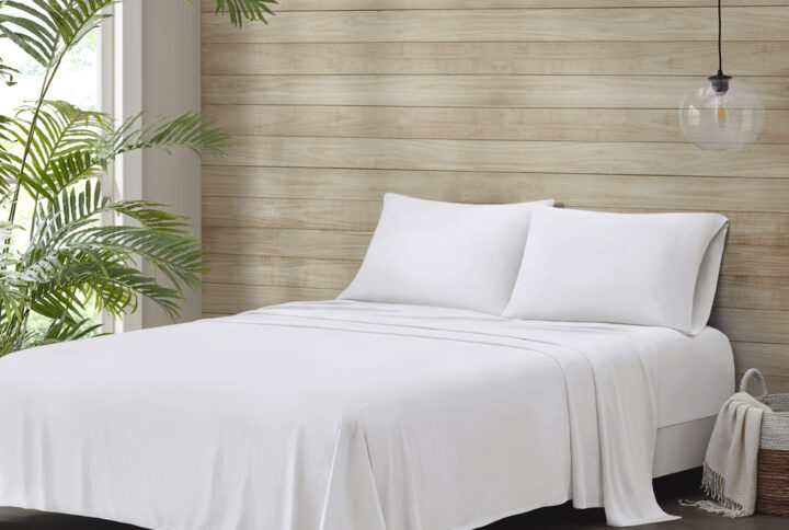 Refresh your bed and snuggle up in comfort every night with these silky smooth Tencel Lyocell and polyester blend sheet set. This ultra soft sheet set is incredibly breathable and wicks away moisture to keep you cool all night. With a 240 thread count