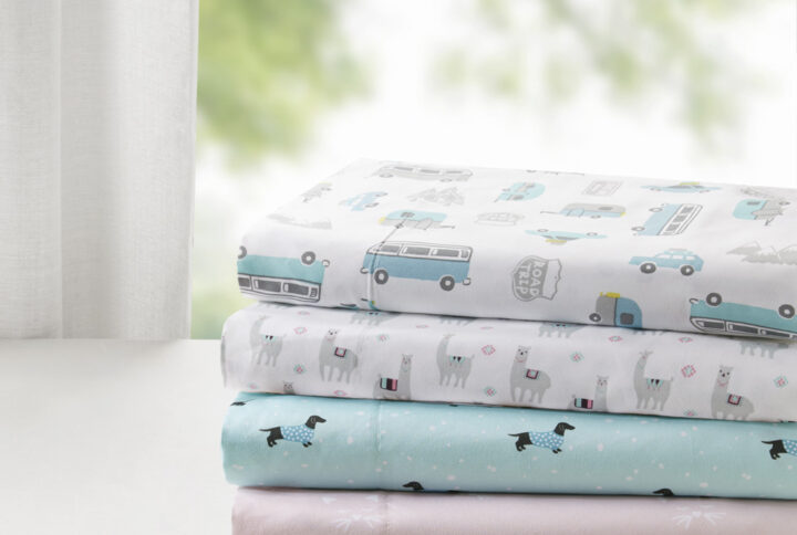 Bring a fun and charming look to your bedroom with Intelligent Design’s Novelty Print Sheet Set. Featuring adorable and chic novelty prints in soft hues