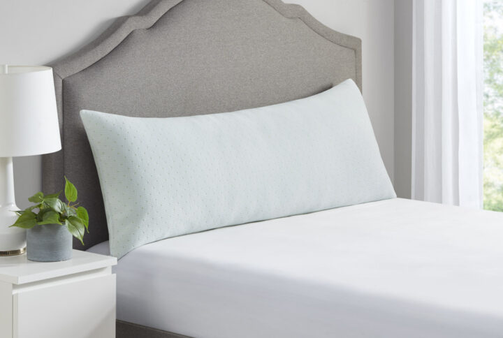 Stay cool and comfortable all night with the Sleep Philosophy Shredded Memory Foam Pillow with Rayon from Bamboo Blend Cover. This pillow is constructed shredded memory foam inner filling that constantly adjusts to your body while you sleep