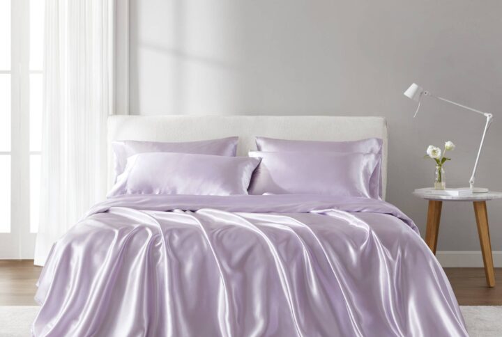 Fall asleep in smooth and luxurious comfort with our wrinkle-free satin sheets. These satin sheets are gentle on your skin and hair