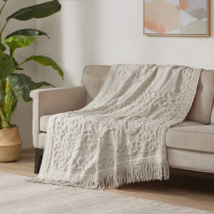 The Madison Park Chloe Cotton Tufted Throw provides a luxurious addition to your home decor. This grey throw flaunts an elegant tufted chenille design with a 4-inch fringe on each end