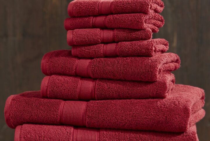 Elevate your cleaning routine with our 800GSM 100% cotton towel set