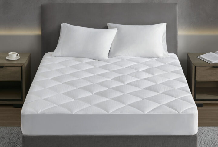 100% premium cotton dobby face mattress pad with waterproof non-woven bottom and polyester knit skirt is fitted for up to 18” mattresses. The ultra-airy and breathable down-alternative fiber delivers a real down-like experience.