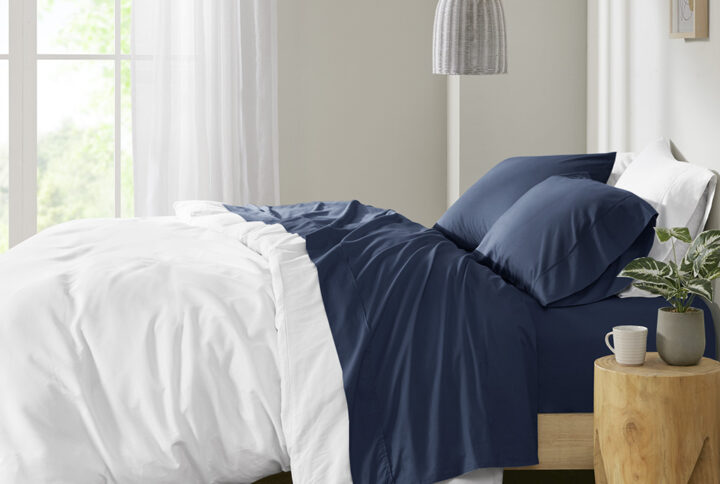 Sleep in year-round breathable comfort with these relaxed cotton sheet sets. These sheets have been lightly brushed for an ultra-soft feel. The percale weave combined with the cotton makes this the perfect sheet if you're looking for a cooler and airy good night's sleep. These sheets are also hypoallergenic and machine washable for easy care.