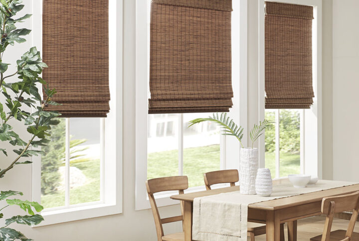 The Madison Park Eastfield Bamboo Light Filtering Roman Shade offers a natural and eco-friendly update to your home. This roman shade is made from a 100% bamboo woven material with unique variations in the color