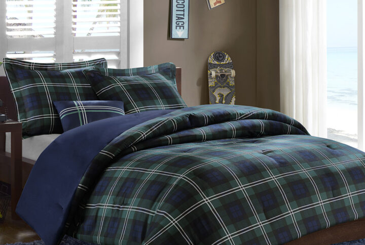 Add a sophisticated style to your bedroom with the Mi Zone Brody Comforter Set. This comforter and 2 shams (1 in Twin/TwinXL) features a blue and green plaid pattern with a solid blue reverse