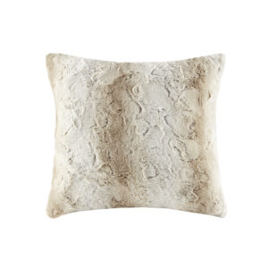 The Madison Park Zuri Square Pillow features a luxuriously soft faux fur and reverses to a solid lux microfur. This faux fur pillow is the perfect modern update and adds a glamorous accent to your home.