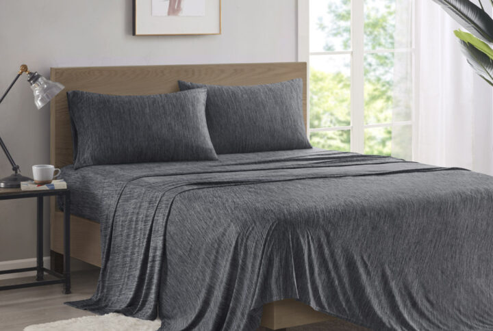 Dive into this cool and comfortable jersey knit sheet set. Made from 50% nylon and 50% polyester