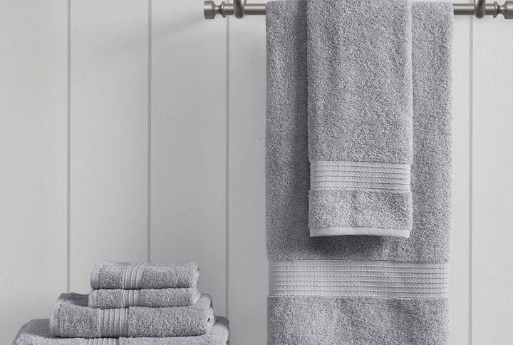 The Madison Park Organic 6 Piece Organic Cotton Towel Set brings an all-natural