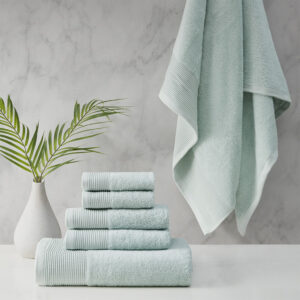 Refresh your bathroom with the luxurious and eco-friendly Beautyrest Nuage Tri Blend Antimicrobial 6 Piece Towel Set. This 600gsm premium quality towel set has a natural sheen and a soft