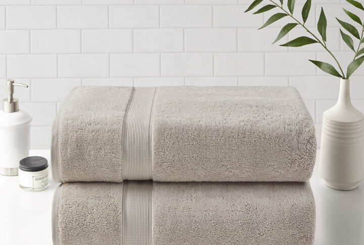 Elevate your cleaning routine with our 800GSM 100% cotton towel set