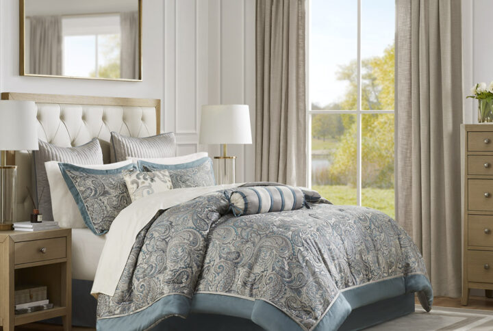 Give your bedroom a classic and elegant look with the Madison Park Aubrey 12 Piece Complete Bed Set including cotton bed sheets. This stunning set features a jacquard weave with a modern paisley pattern in a teal