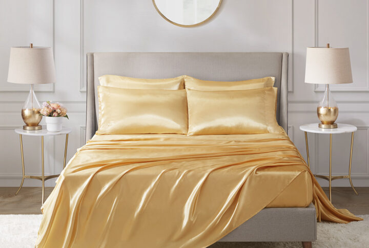 Fall asleep in smooth and luxurious comfort with our wrinkle-free satin sheets. These satin sheets are gentle on your skin and hair