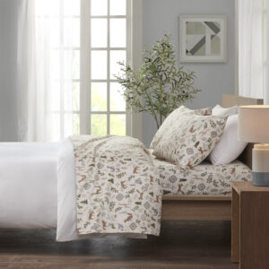 Keep warm and cozy with this ultra-soft cotton flannel sheet set