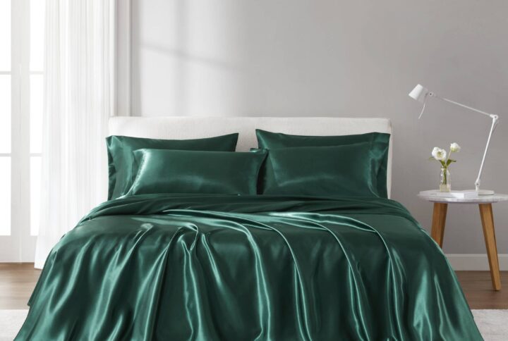 Fall asleep in smooth and luxurious comfort with our wrinkle-free satin sheets. These satin sheets are gentle on your skin and hair