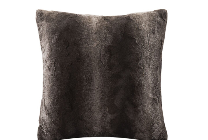 The Madison Park faux fur square pillow is the perfect combination of style and simplicity. It can be used in any room for a sophisticated update. Reverses to an ultra soft solid lux micro fur.