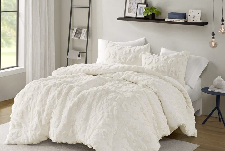 The Intelligent Design Larissa clipped chenille duvet cover set has a soft