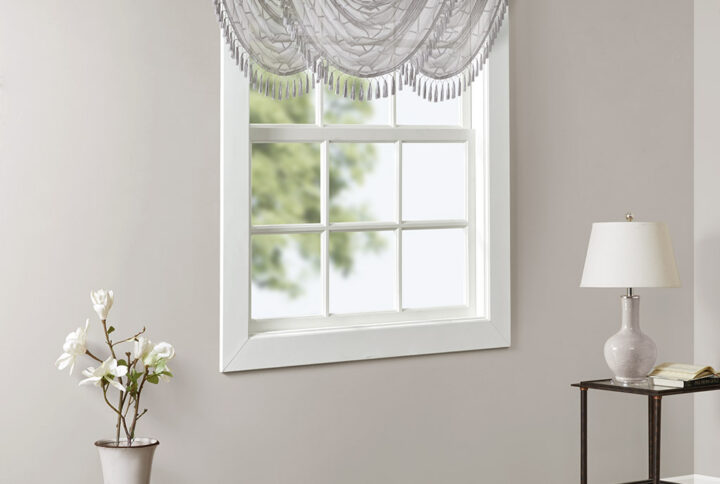 Madison Park’s Irina Diamond Sheer Waterfall Valance provides an alluring update to your home. An elegant diamond pattern is beautifully embroidered on a soft sheer fabric