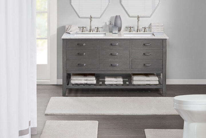 Complete your bathroom with our Madison Park Signature Marshmallow Contour Bath Rug. This spa-quality bath rug is made of resilient high pile tufted microfiber for an incredibly plush feel