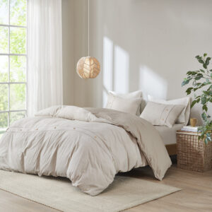 The Clean Spaces Dover 3 Piece Organic Cotton Duvet Cover Set offers a refreshing update to your bedroom. This GOTS certified organic cotton duvet cover features button placket details on the soft natural fabric