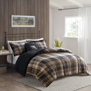 Bring the warmth and comfort of a cabin retreat to your bedroom with the Woolrich Alton Plush to Sherpa Down Alternative Comforter Set. Made from ultra-soft plush and reversing to a cozy berber