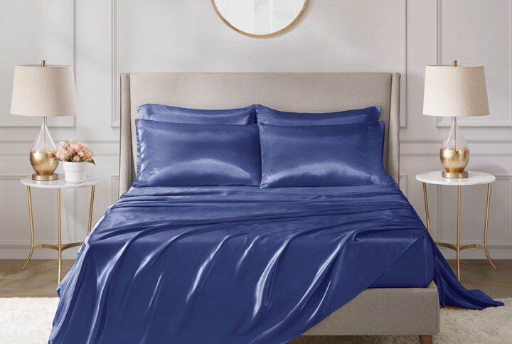 Fall asleep in smooth and luxurious comfort with our wrinkle-free satin sheets. These satin sheets are gentle on your skin and hair