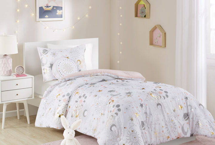 Create sweet dreams with the adorable elegance of the Mi Zone Kids Celia Starry Sky Metallic Printed Comforter Set. The girl’s comforter flaunts gold metallic stars and moons that sparkle against the soft fabric