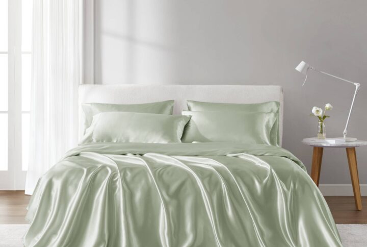 Fall asleep in smooth and luxurious comfort with our wrinkle-free satin sheets. These satin sheets are gentle on your skin and hair