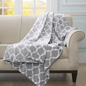 This Madison Park super soft microlight oversized plush throw features a modern ogee print that adds style and flair to any room. MicroLight is the next generation in plush throws. Our unique knitting technology allows us to craft an irresistibly soft