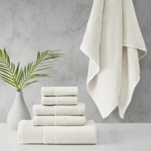 Refresh your bathroom with the luxurious and eco-friendly Beautyrest Nuage Tri Blend Antimicrobial 6 Piece Towel Set. This 600gsm premium quality towel set has a natural sheen and a soft