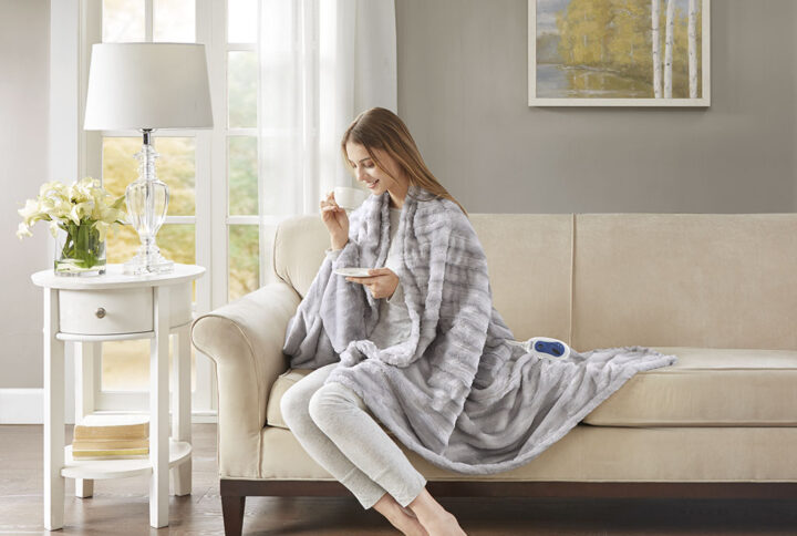 Our heated throw utilizes state of the art Secure Comfort heated technology that adjusts the temperature of your throw based on overall temperature