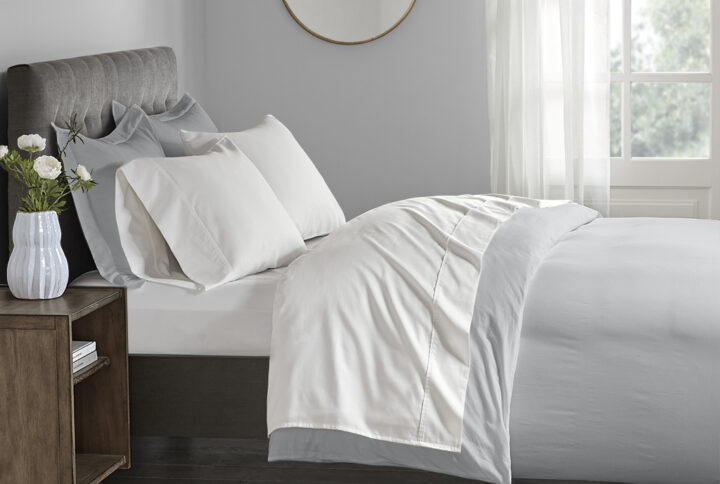 Sleep soundly in the comfort of the Beautyrest 400 Thread Count wrinkle resistant cotton sateen sheet set. The fitted sheet features a 1-inch elastic band fully around the edge which keeps the sheet in place. Machine washable for easy care