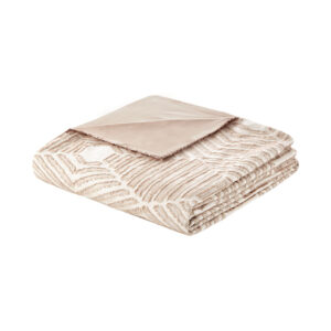 for a shabby chic look. Two matching shams repeat the reversible design seen on the duvet cover to complete the farmhouse-inspired aesthetic. This comforter is OEKO-TEX certified