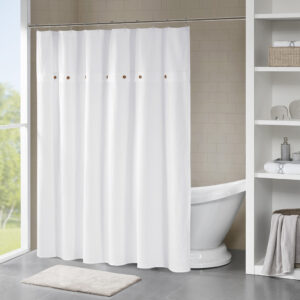 Give your bathroom a simple and stylish update with our Madison Park Finley Cotton Shower Curtain. This crisp white 100% cotton shower curtain features a waffle weave design for beautiful texture and dimension