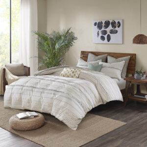 The INK+IVY Nea Cotton Printed Comforter Set with Trims offers a handsome update to your bedroom décor. A printed stripe pattern and rows of tassels