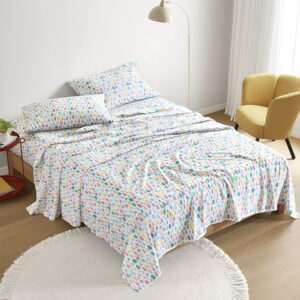 This warm cotton flannel sheet set features a fun novelty print to create a cute look with a comfortable feel. These sheets are also OEKO-TEX certified