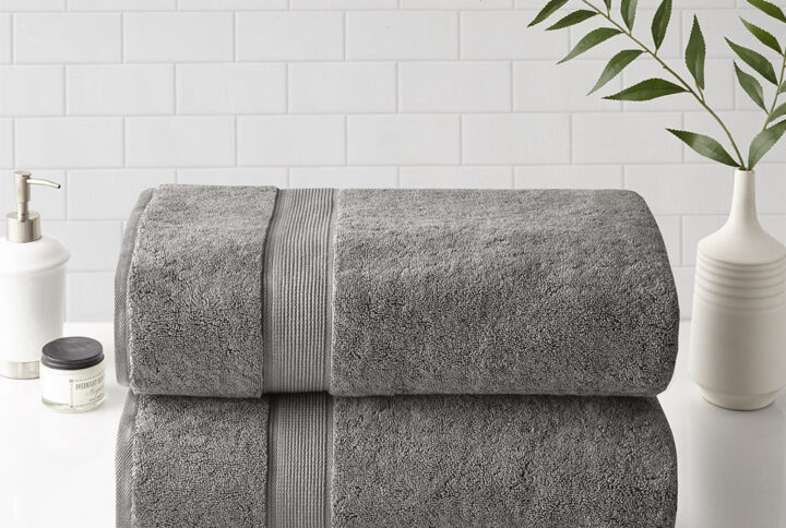 Elevate your cleaning routine with our 800GSM 100% cotton towel set