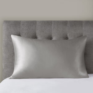 Add a touch of elegance to your bedding set with the Madison Park Silk Single Pillowcase. Made from 6A grade 25 momme