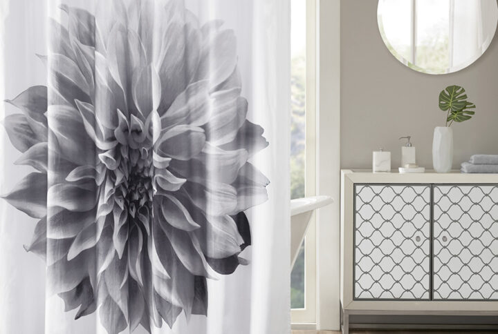 Breathe a new life into your bathroom with the Madison Park Norah Cotton Percale Shower Curtain. This cotton shower curtain displays a photo realistic floral print for a beautifully stunning look. The vibrant hues add a fresh splash of color to your bathroom